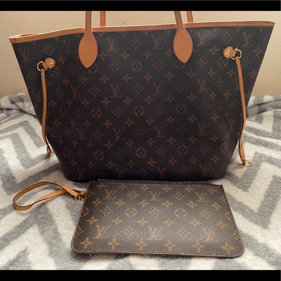 Louis Vuitton Handbags - Louis Vuitton Neverfull MM